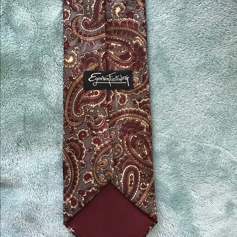 Egon von Furstenberg Paisley Necktie - Picture 3 of 5